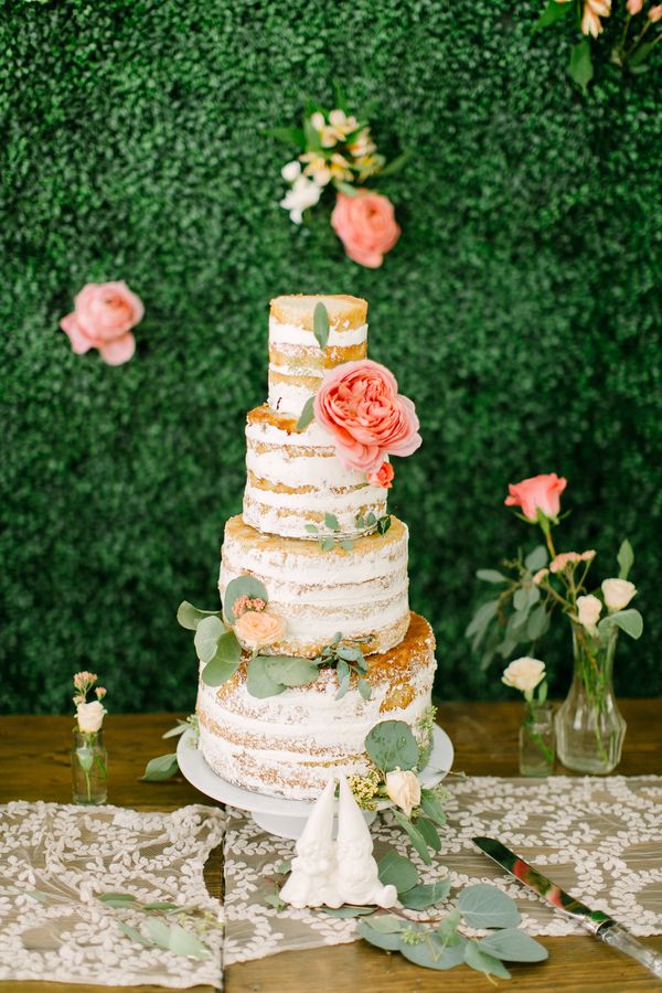 Festive Outdoor Wedding in Wisconsin