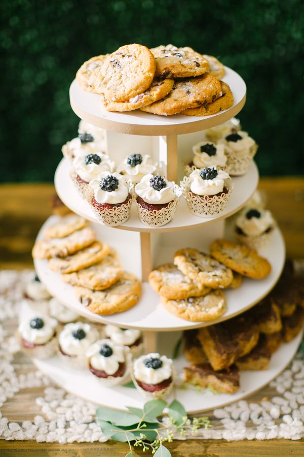 Festive Outdoor Wedding in Wisconsin