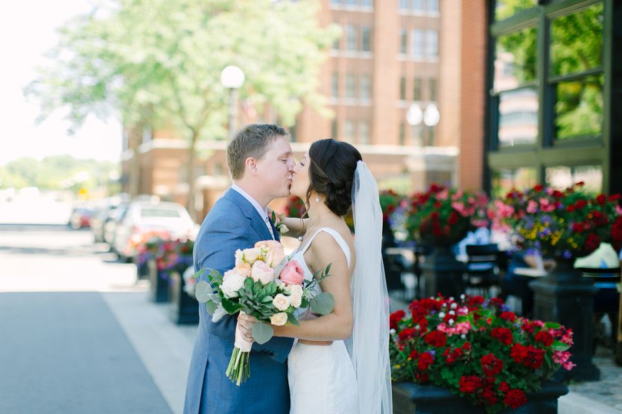 Festive Outdoor Wedding in Wisconsin