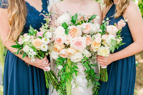  A Classic Farm Wedding with a Sweet Brunch Reception