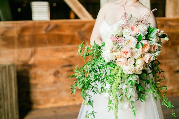  A Classic Farm Wedding with a Sweet Brunch Reception