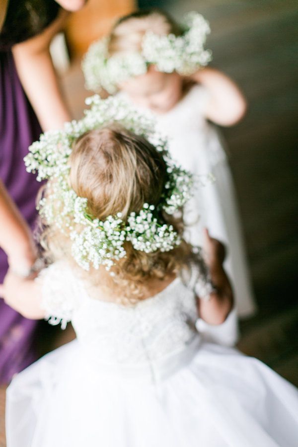  A Classic Farm Wedding with a Sweet Brunch Reception