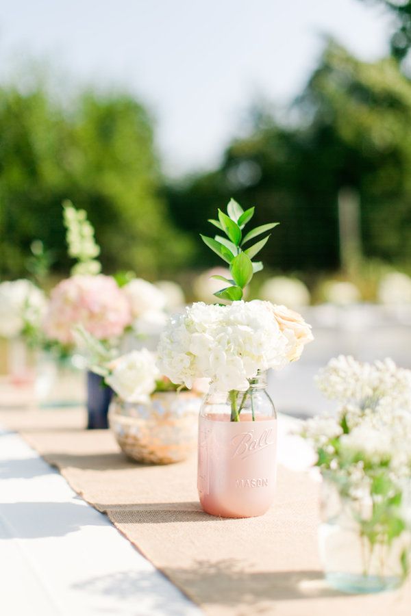  A Classic Farm Wedding with a Sweet Brunch Reception