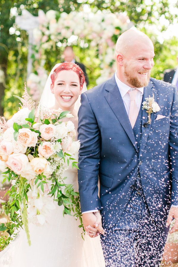  A Classic Farm Wedding with a Sweet Brunch Reception