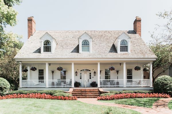  Elegant Barn Wedding at a Private Estate in Illinois