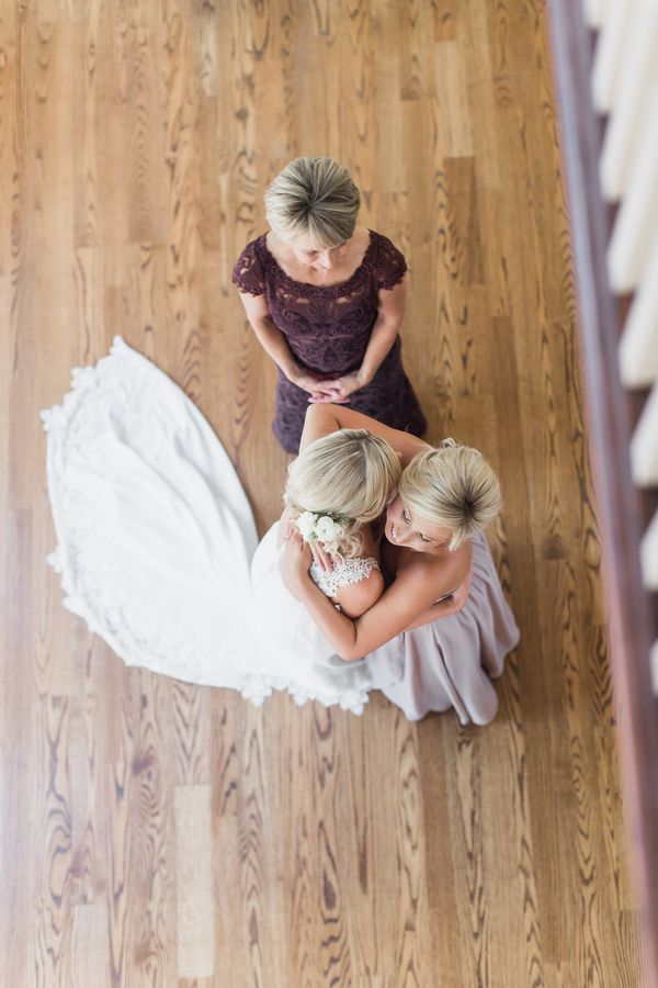  Elegant Barn Wedding at a Private Estate in Illinois