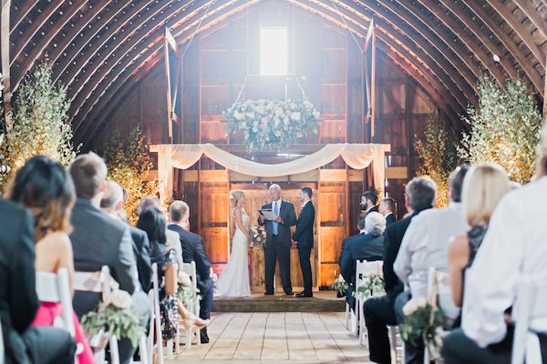  Elegant Barn Wedding at a Private Estate in Illinois