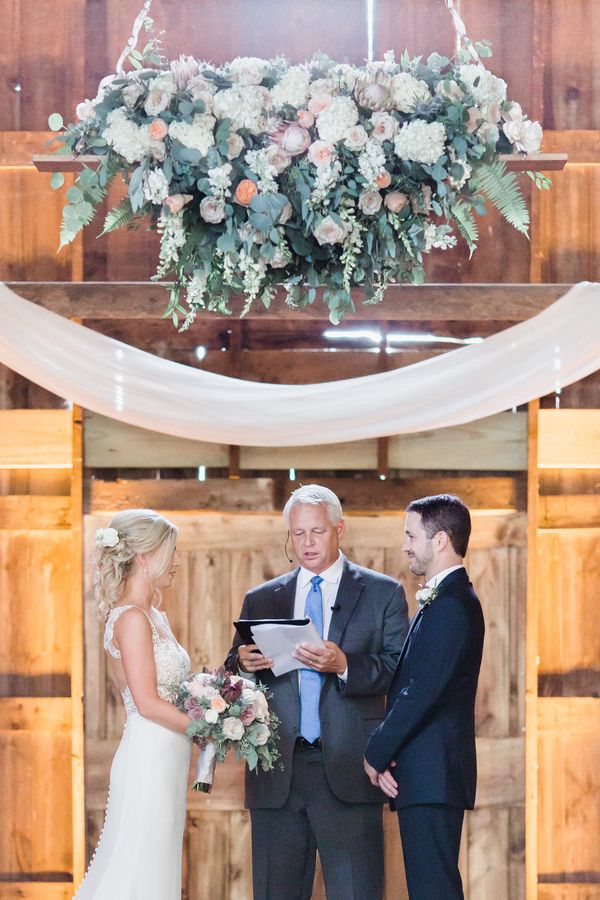  Elegant Barn Wedding at a Private Estate in Illinois