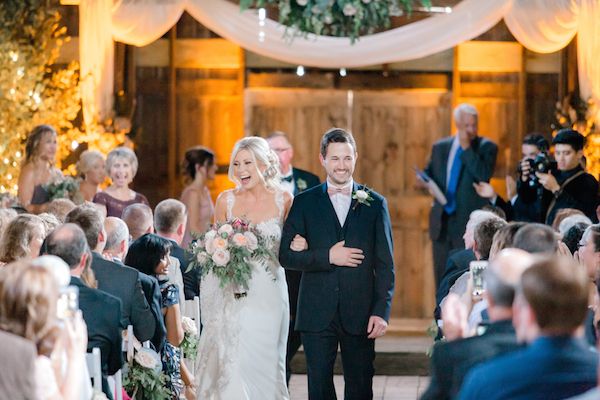  Elegant Barn Wedding at a Private Estate in Illinois