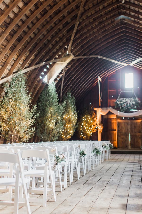  Elegant Barn Wedding at a Private Estate in Illinois