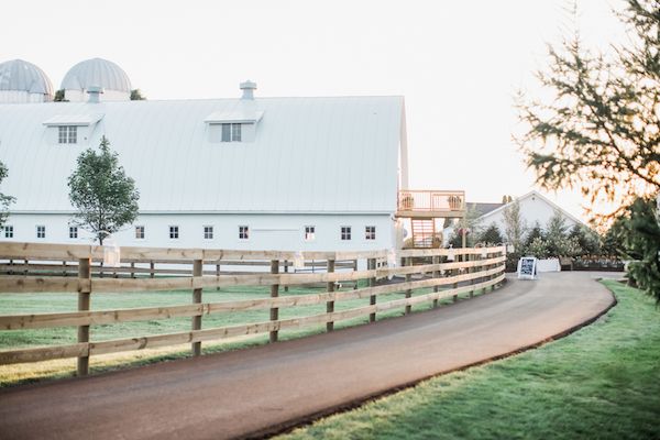 Elegant Barn Wedding At A Private Estate In Illinois The Perfect