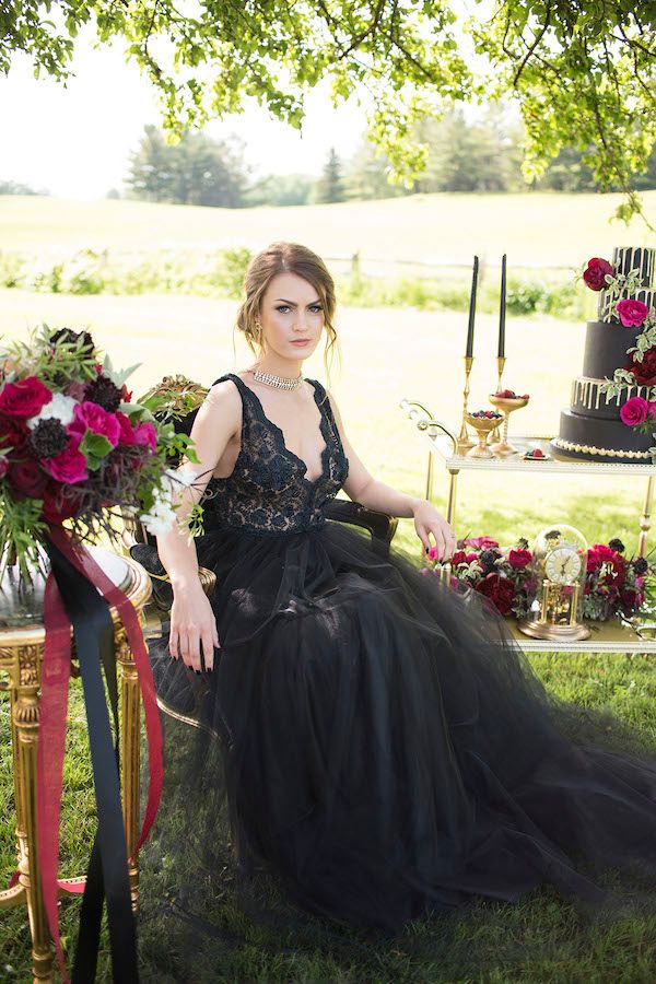  Black Meets Berry in this Moody & Ultra Chic Wedding