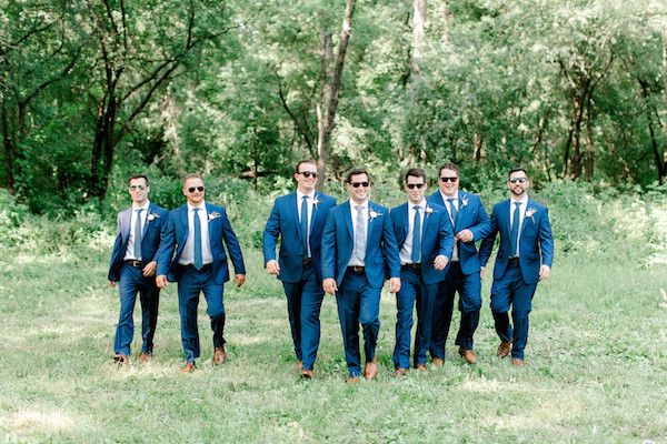  A Modern Farmhouse Style Wedding at a Charming Family Estate