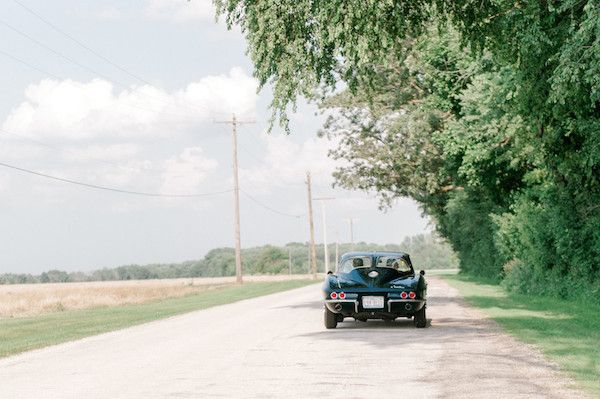  A Modern Farmhouse Style Wedding at a Charming Family Estate