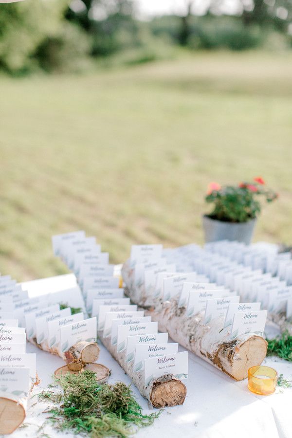  A Modern Farmhouse Style Wedding at a Charming Family Estate