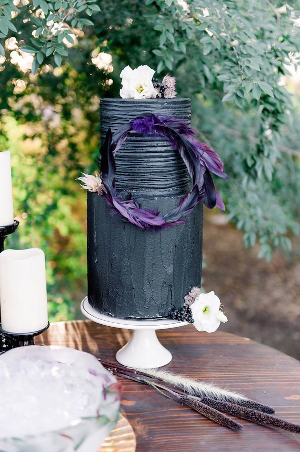 A Hauntingly Beautiful All Hallows' Eve Inspired Fête