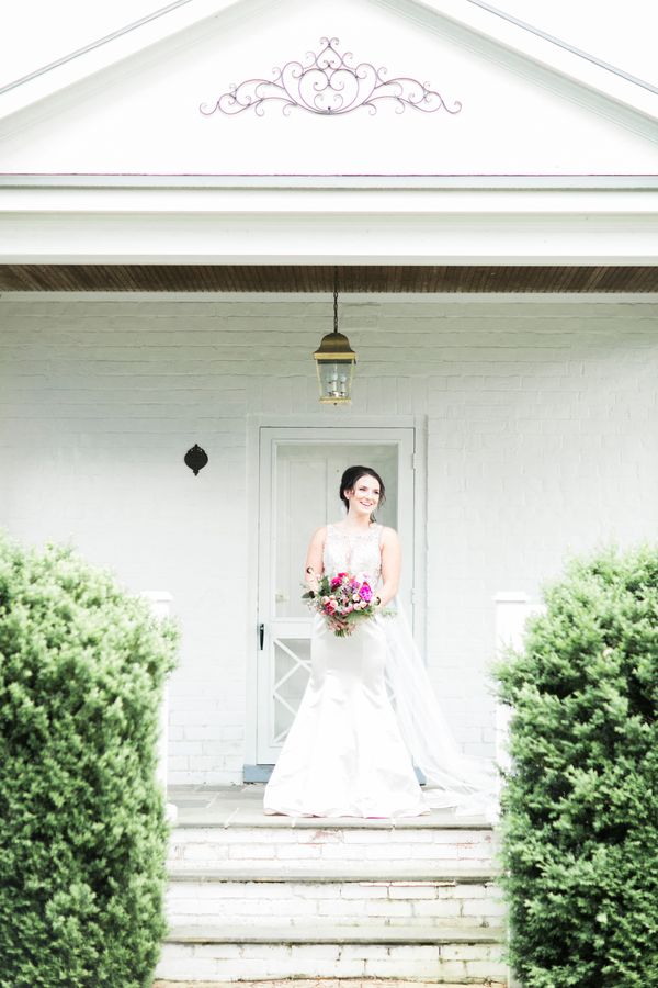  Morgan's Timeless Bridal Session with a Stand-Out Bouquet