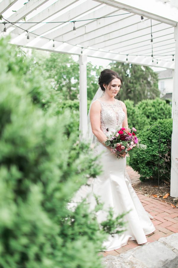  Morgan's Timeless Bridal Session with a Stand-Out Bouquet