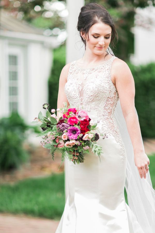  Morgan's Timeless Bridal Session with a Stand-Out Bouquet