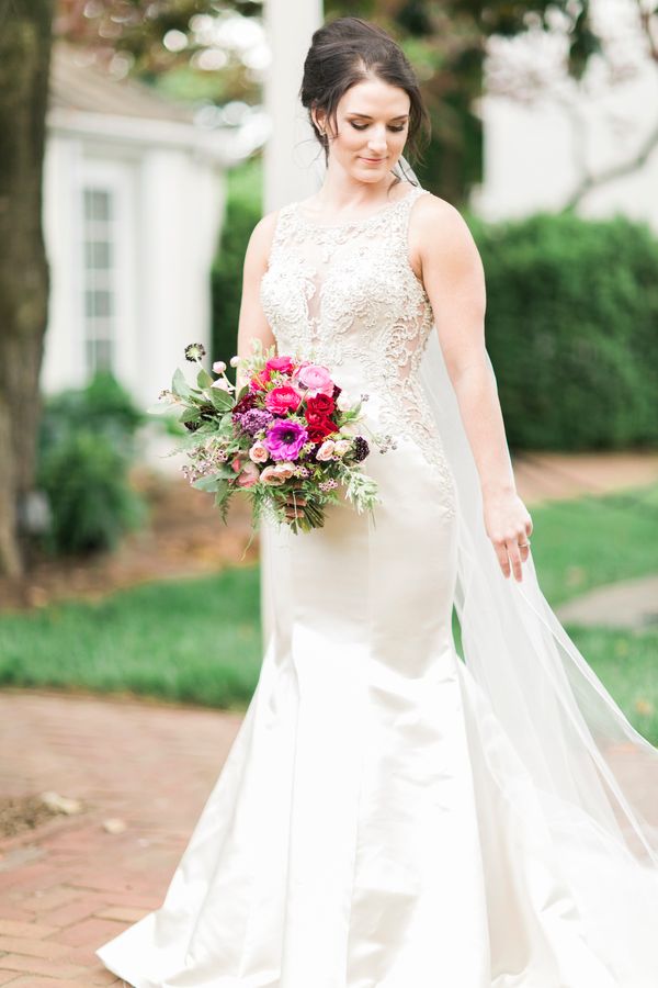  Morgan's Timeless Bridal Session with a Stand-Out Bouquet