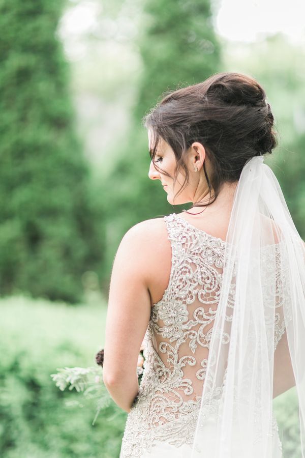  Morgan's Timeless Bridal Session with a Stand-Out Bouquet