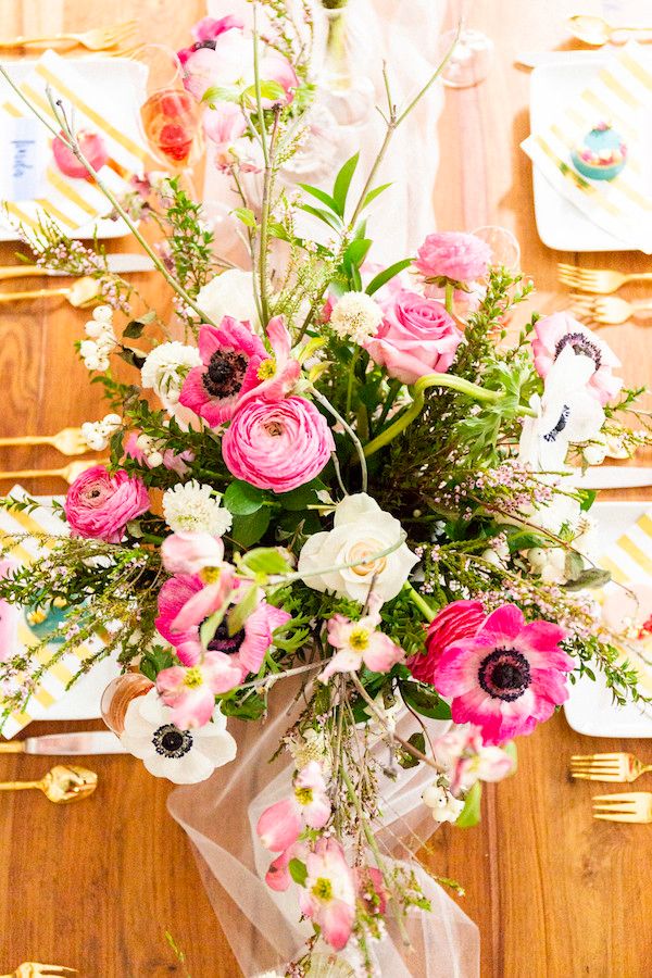  Bright and Cheery Bridal Shower Inspo
