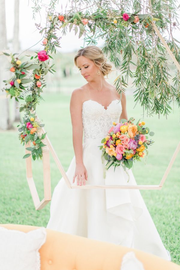  Bold and Buzz-Worthy Wedding Inspog