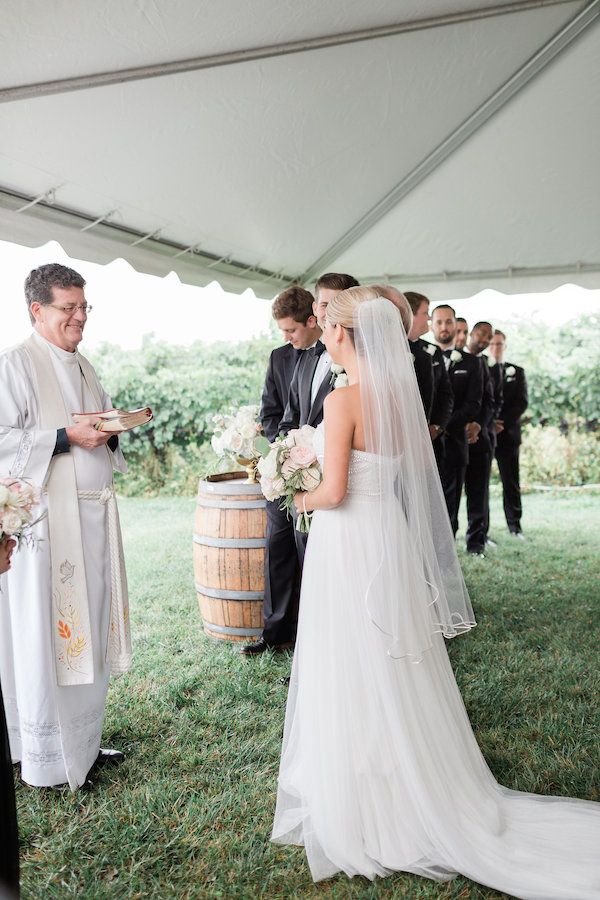  A Classic and Romantic Vineyard Wedding