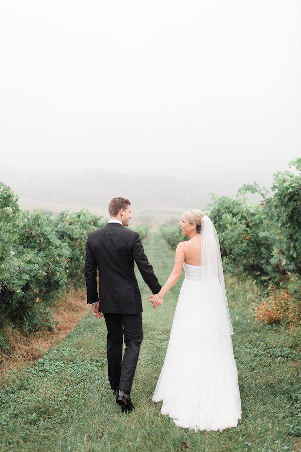  A Classic and Romantic Vineyard Wedding