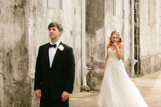 A Classic New Orleans Wedding With Sophisticated Details - www.theperfectpalette.com - Photography by Arte De Vie and floral design by Kim Starr Wise Floral Events