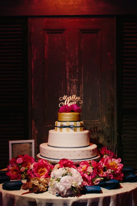A Classic New Orleans Wedding With Sophisticated Details - www.theperfectpalette.com - Photography by Arte De Vie and floral design by Kim Starr Wise Floral Events