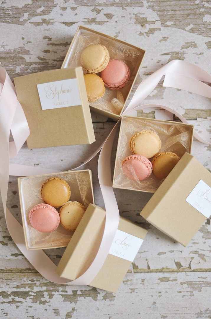 10 Wedding Favors Your Guests Won't Hate! 