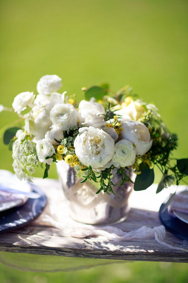  A Modern Meets Vintage Elopement in Yellow and Gray