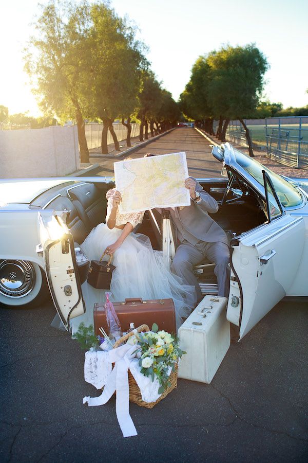  A Modern Meets Vintage Elopement in Yellow and Gray