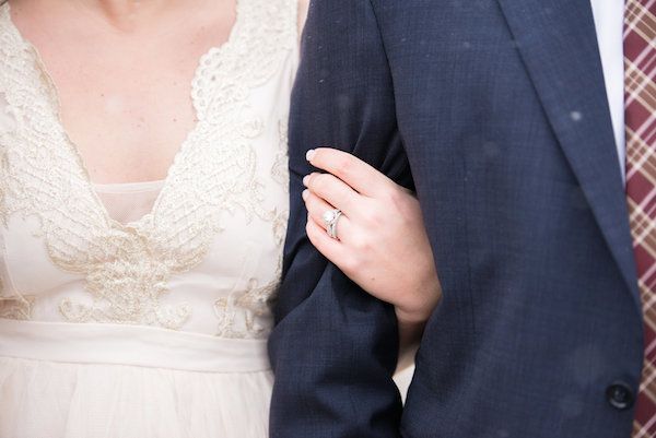  A Ruby Red Barn Winter Wedding Shoot