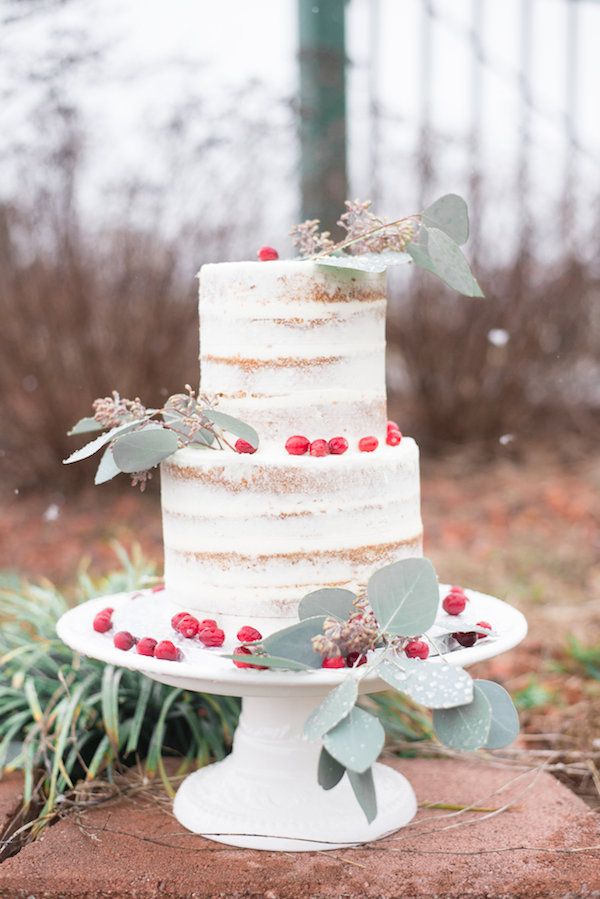  A Ruby Red Barn Winter Wedding Shoot