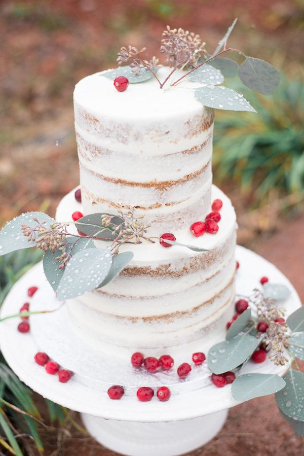  A Ruby Red Barn Winter Wedding Shoot