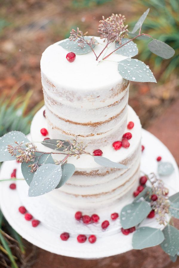  A Ruby Red Barn Winter Wedding Shoot