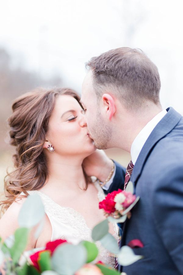  A Ruby Red Barn Winter Wedding Shoot