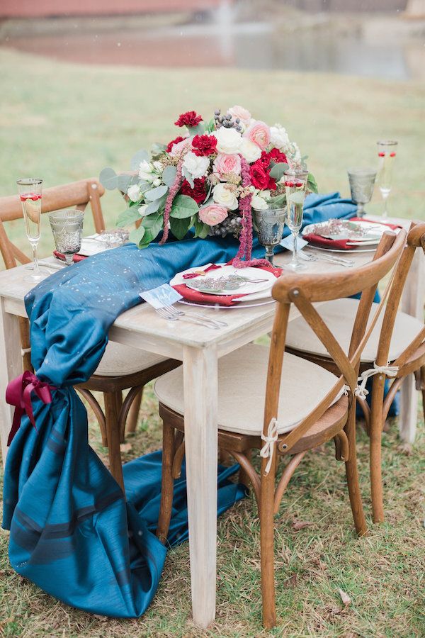  A Ruby Red Barn Winter Wedding Shoot