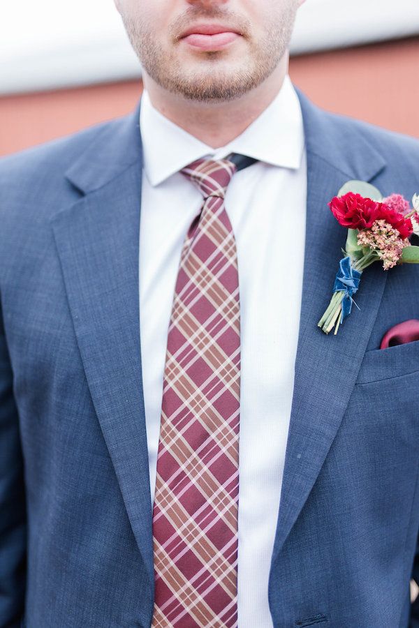  A Ruby Red Barn Winter Wedding Shoot