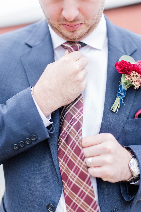  A Ruby Red Barn Winter Wedding Shoot