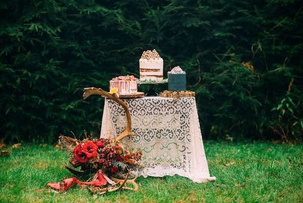  Creative Christmas Wedding Inspo + Rad Details Galore