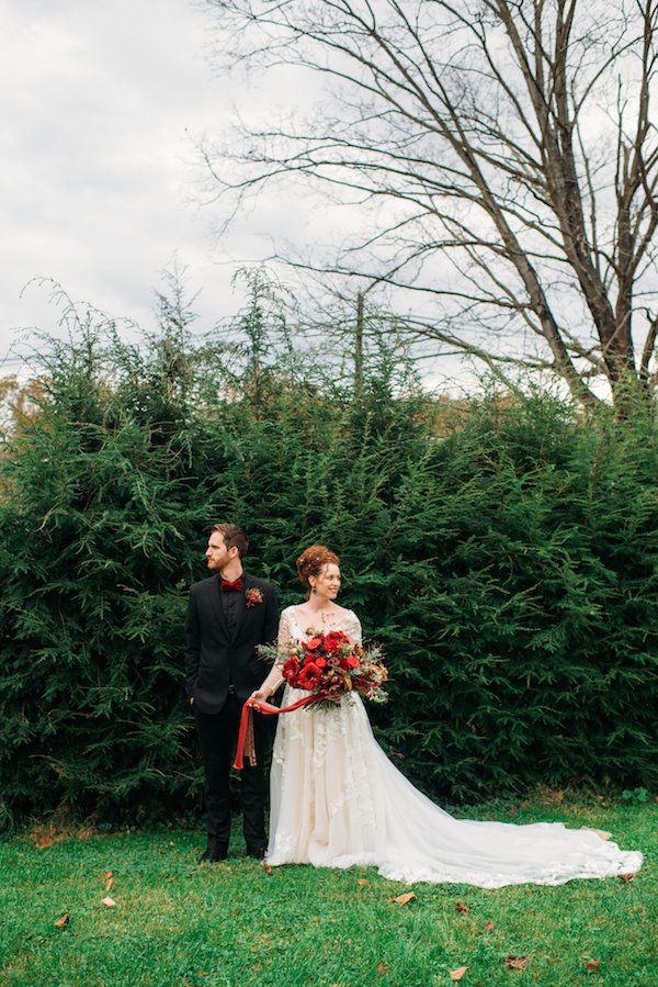  Creative Christmas Wedding Inspo + Rad Details Galore