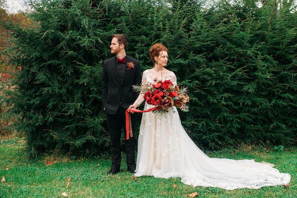  Creative Christmas Wedding Inspo + Rad Details Galore