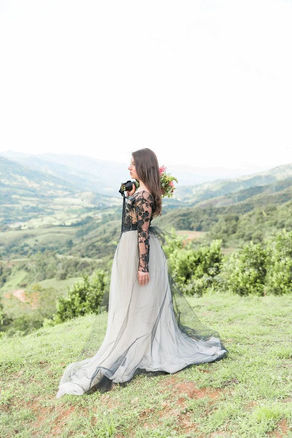  Colorful Mountaintop Wedding Inspo