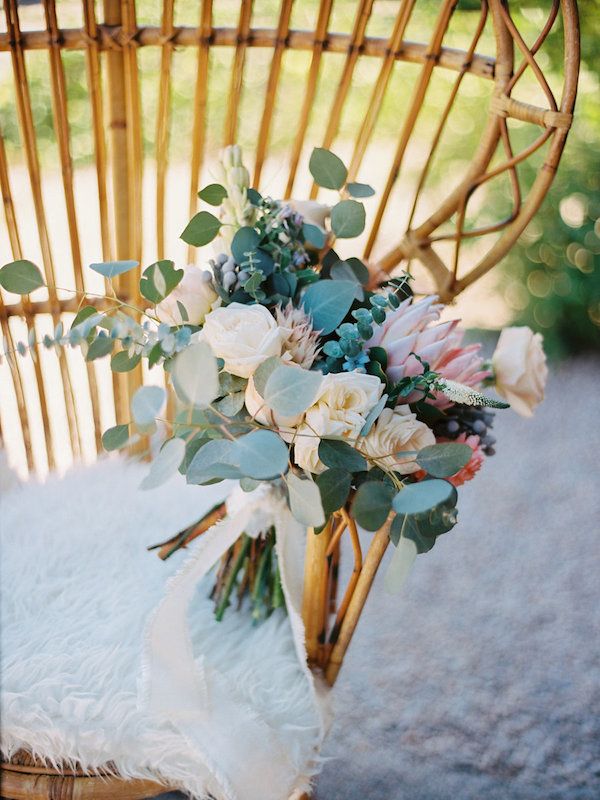  The Dreamiest Color-Filled Arizona Desert Wedding