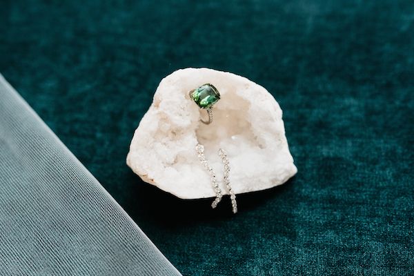  Emerald Green Inspired Bridal Inspo