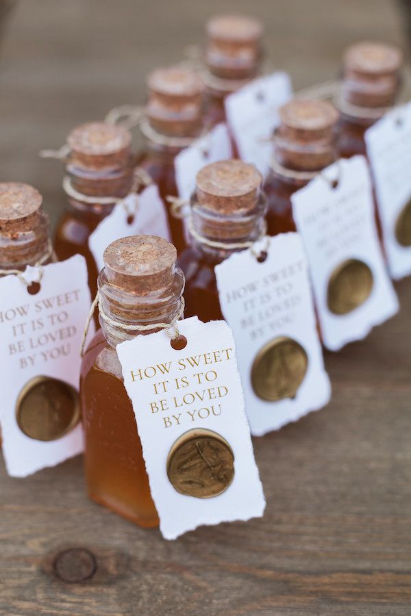  Honey Themed Farm-to-Table Kansas City Wedding Inspo