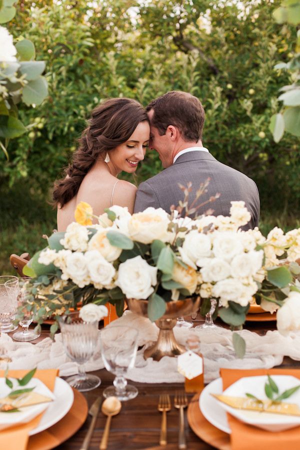  Honey Themed Farm-to-Table Kansas City Wedding Inspo